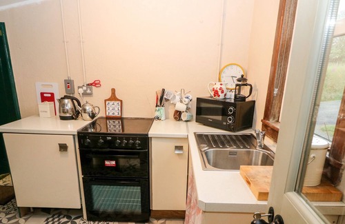 Macroom Casa | LEHANE'S COTTAGE, pet friendly in Clondrohid, County Cork
