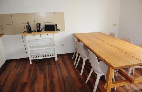 Magdeburg Apartamento | LeHaStays - Gruppenapartment Cracau