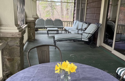 Blakeslee Cabina | The Lehigh Lodge - Presentado en la revista Philadelphia - ¡Reserve ahora para el verano!