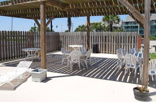 Orange Beach East Hotel | Lei Lani 214 2 Bedroom Condo by RedAwning