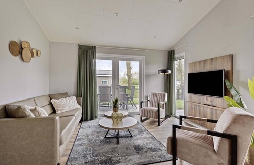 Nieuwerkerk aan den IJssel Chalet De Esquí | ✓ Leijhoeve at Parc de IJsselhoeve ✓ Holiday home for 6 persons ✓ Located in Nieuwerkerk aan den IJssel (Zuid-Holland) ✓ Holiday park next to the IJssel ✓ Book directly through the park