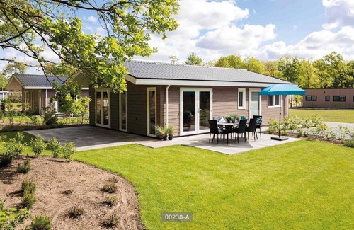 Cromvoirt Chalet De Esquí | ✓ Leijhoeve at Résidence de Leuvert ✓ Holiday home for 6 persons ✓ Located near Den Bosch (Noord-Brabant) ✓ Near De IJzeren Man ✓ Book directly through the park
