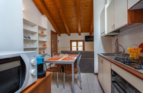 Buttrio Apartamento | LEISURE & BUSINESS (Tempo libero & Business)