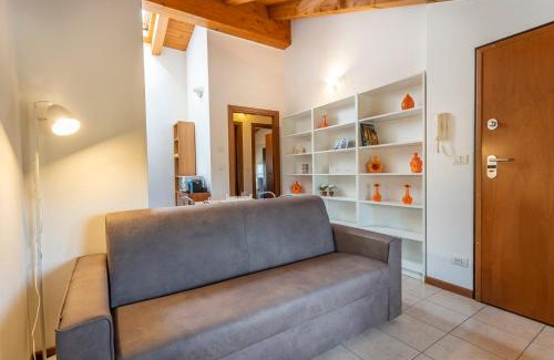 Buttrio Apartamento | LEISURE & BUSINESS (Tempo libero & Business)