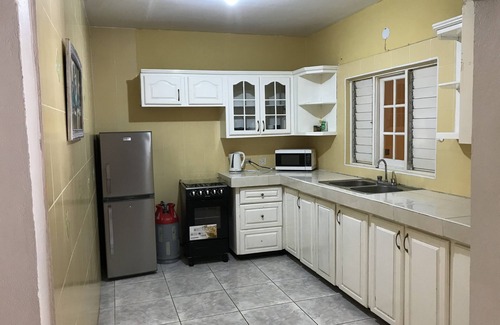 Tower Isle Apartamento | Leisure Duplex At Csompo Silver Manor