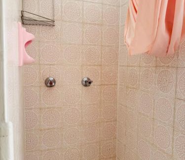 Parow Casa | Leisure Lodges Middle Room