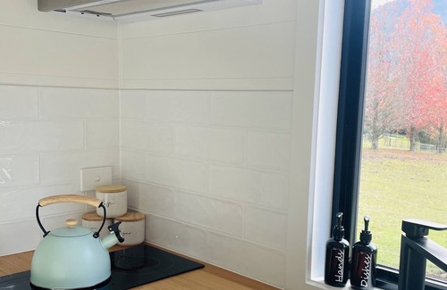 East Warburton Casa | Leith Hill Tiny House Mountain Views