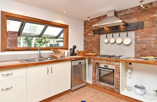 Leithfield Casa | 4 Bedroom Holiday Home