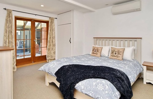 Leithfield Casa | 4 Bedroom Holiday Home