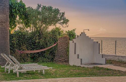 Kavos Casa | LeMaMi Seafront Bungalows