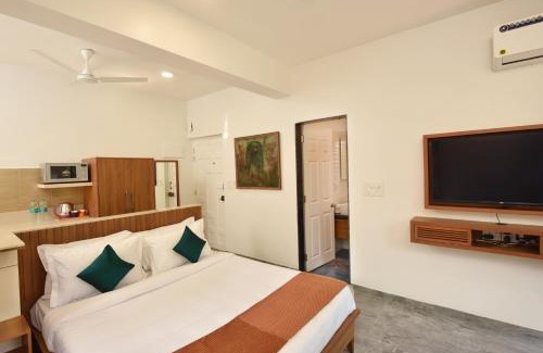 Alto de Porvorim Cama Y Desayuno | Lembranca Studios & Suites Near Famous FLOATING CASINOS of Goa