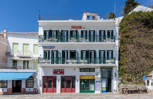 Skopelos Hotel | Lemonis Rooms