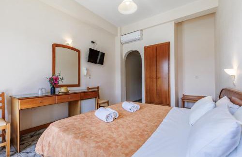 Skopelos Hotel | Lemonis Rooms