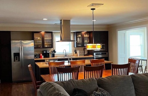 Unionville Cabina | LemonLife Luxury Lodge w/ Lake View & Access, Boat Avail.