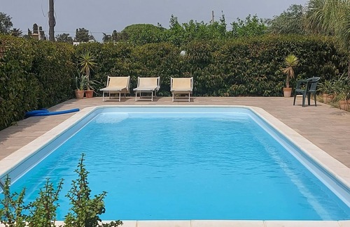 Terrasini Villa | Villa de limón en la pequeña cala de Paternella.