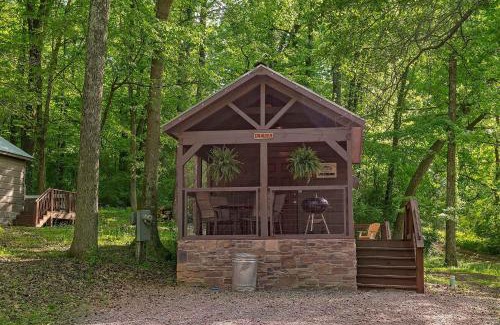 Lookout Valley Neighborhood Association Casa | Lena Cabin Wooded Tiny Cabin - Hot Tub