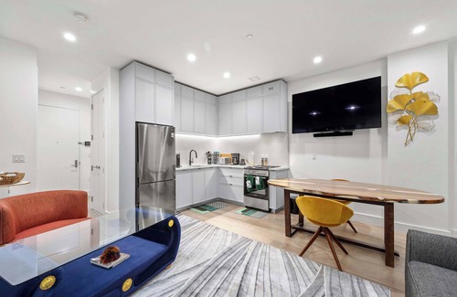 Brooklyn Condominio | Lenox Place by Rove | Private Patio & Shared Roof