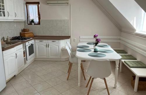 Balatonudvari Apartamento | Lent a Parton Apartmanház