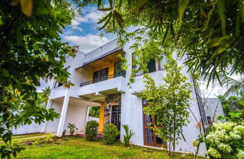 Mallawapitiya Casa | LEO-BREEZE Apartments