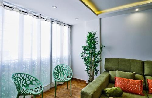 San Felipe Neri Apartamento | Leo Home- bright & centric 3 bedrooms apartment with private parking inside