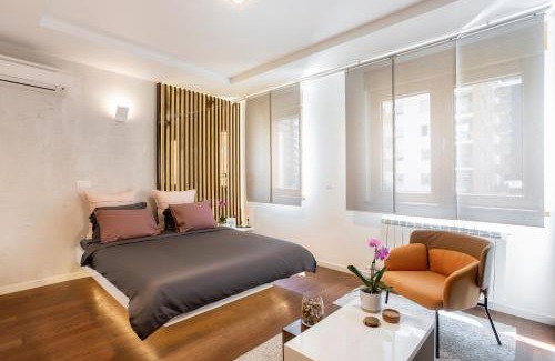 Novi Beograd Apartamento | Leo Modern Urban Stay, Self Check-In, Free Garage