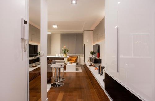 Novi Beograd Apartamento | Leo Modern Urban Stay, Self Check-In, Free Garage