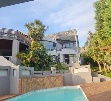 Somerset West Casa | Leo' s Holiday Gem