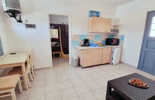 Emporio Hotel | Leon Lux Apartment, quadruple room with private bathroom.