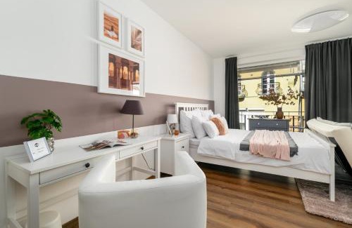 Corvin negyed Apartamento | Leonardo50 Apartment