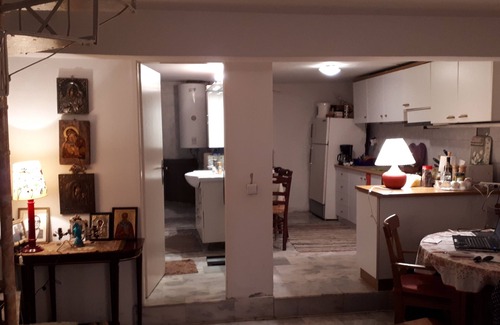 Artemisia Apartamento | Casita Leonidas de 2 pisos en piedra Villa Artemis (130m2)