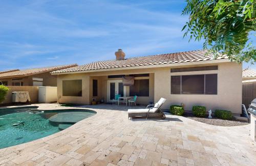 Gilbert Casa | Leo’s Pool & Park House