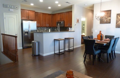 North Natomas Casa | LePark ORANGE Luxury con piscina y spa junto a Downtown Airport Arena Hospitals