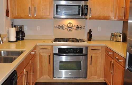 North Natomas Casa | LePark YELLOW with Pool & Spa Next to Downtown Golden One Airport
