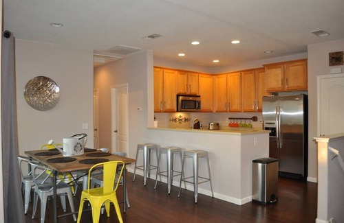 North Natomas Casa | LePark YELLOW with Pool & Spa Next to Downtown Golden One Airport