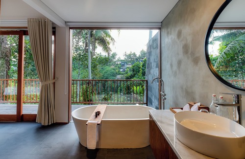 Pejeng Kawan Hotel | LeRosa Valley Resort