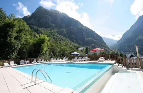 Venosc Chalet De Esquí | LES 2 ALPES / VENOSC : Le Lodge ★ SAUNA ★ BILLARD ★ SWIMMING POOL (summer) ★ 5 rooms