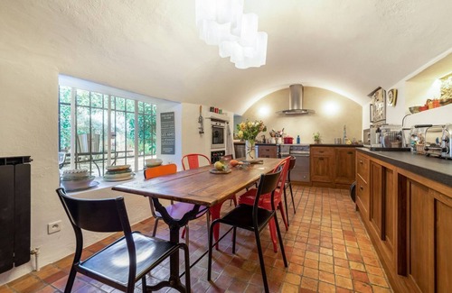 Eygalieres Villa | Les Alpilles - Seis Habitaciones Villa, Capacidad 10