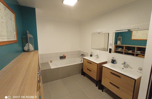 Morlaix Apartamento | Beautiful apartment with small outdoor patio