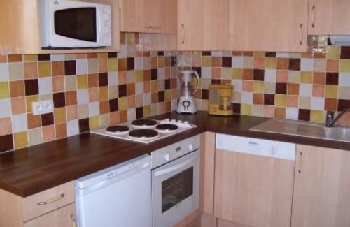Les Angles Apartamento | apartamento nuevo , 100m pistas, tranquilidad, jardin explendido ideal familia con niños. Muy cuidado. Cama de 160*200, colchon LATEX y sofa cama calidad 4 plazas150*200, SAT
