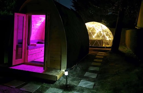 Pruniers-en-Sologne Chalet De Esquí | Les Atypiques de Sologne - SPA - Zoo de Beauval