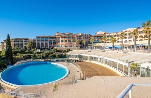 Le Dramont Apartamento | Les Bastides (I4143) by Interhome