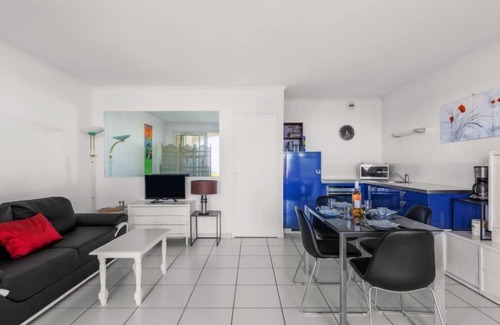 Le Dramont Apartamento | Les Bastides (O4 023) by Interhome