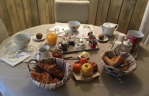 Saint-Malon-sur-Mel Cama Y Desayuno | Les Bouyeres