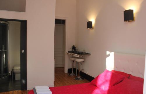 Historic Center Casa | Les Cariatides