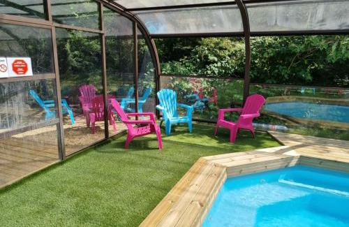 Saumur Apartamento | Les Chalets de SAUMUR, Piscine & Parc boisé, 100m du CadreNoir