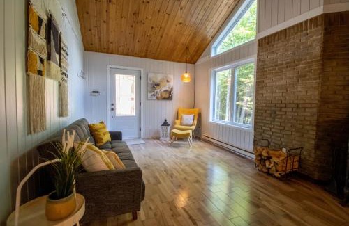 Lac-Sergent Chalet De Esquí | Les Chalets Tourisma - Chalet dans les bois avec lac privé - Le Colibri