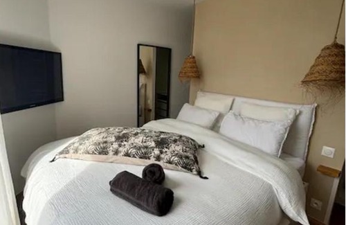 St.-Martin-des-Champs Cama Y Desayuno | Les chambres de Julia - Piscine privée