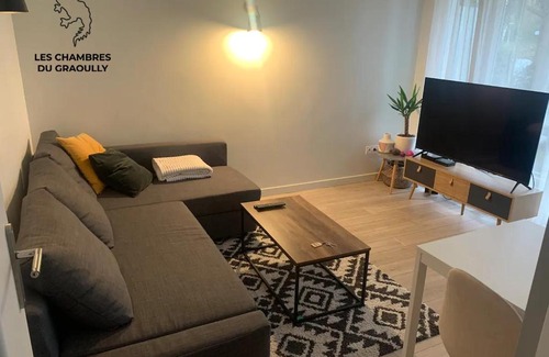 Plantieres Queuleu Apartamento | Les chambres du Graoully - Le 136 - Metz Queuleu - Place de parking intérieur