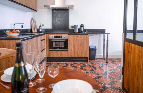 Roquemaure Apartamento | Les Comtes de Toulouse - Swim spa - Hamman - Sauna - 2 people