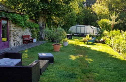 Saint-Julien-d'Arpaon Casa | Caravana-Confortable-Baño con ducha-Vista al Jardín